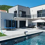Villa Angela By Guide *