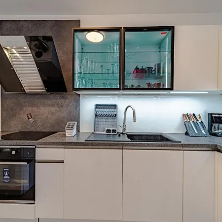 Willa Angela By Guide