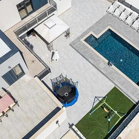 Willa Angela By Guide Duba Stonska