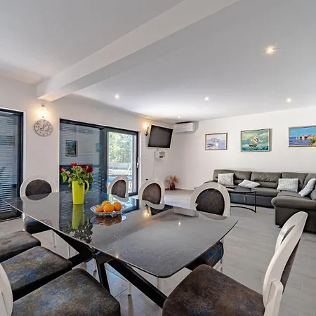 Willa Angela By Guide Duba Stonska