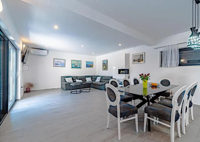 Angela By Guide * Duba Stonska